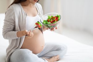 Ile dziennie spożywać kalorii w ciąż